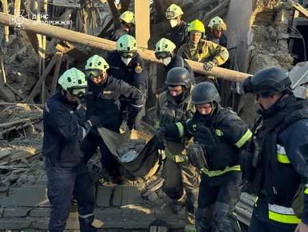 tagreuters.com2025binary_LYNXNPEL8L063-VIEWIMAGE