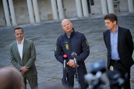 tagreuters.com2025binary_LYNXNPEL8M04R-VIEWIMAGE