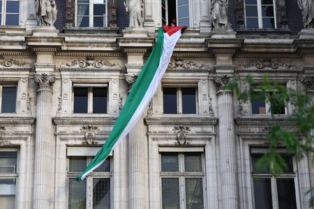 tagreuters.com2025binary_LYNXNPEL8N0DU-VIEWIMAGE