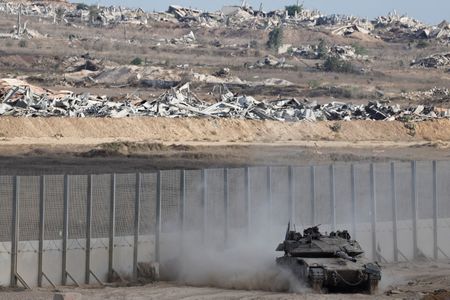 tagreuters.com2025binary_LYNXNPEL8O0FJ-VIEWIMAGE