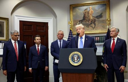 tagreuters.com2025binary_LYNXNPEL8O0ZY-VIEWIMAGE