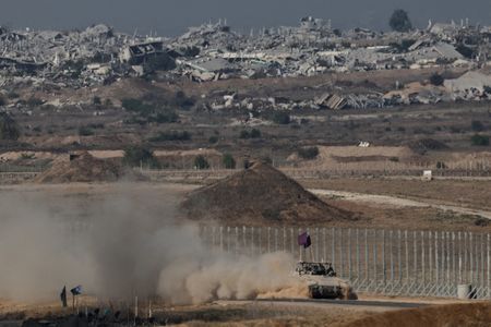 tagreuters.com2025binary_LYNXNPEL8S0FA-VIEWIMAGE