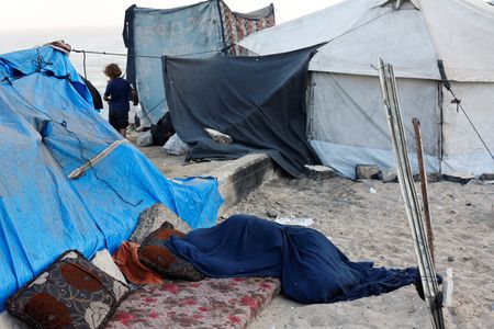 tagreuters.com2025binary_LYNXNPEL901IS-VIEWIMAGE