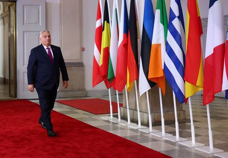 tagreuters.com2025binary_LYNXNPEL901RB-VIEWIMAGE