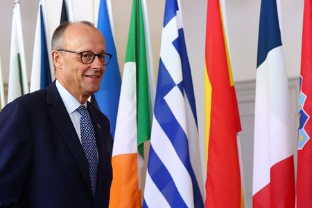 tagreuters.com2025binary_LYNXNPEL901RE-VIEWIMAGE