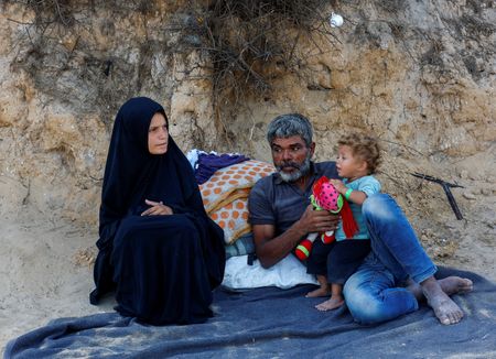 tagreuters.com2025binary_LYNXNPEL91084-VIEWIMAGE