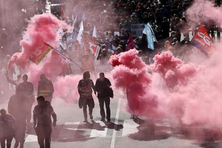 tagreuters.com2025binary_LYNXNPEL910D0-VIEWIMAGE