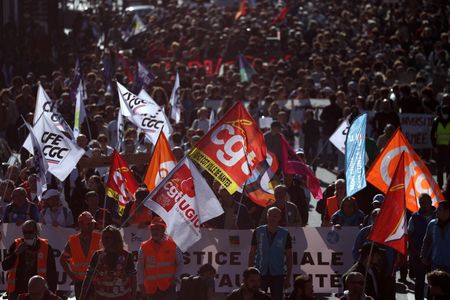 tagreuters.com2025binary_LYNXNPEL910D1-VIEWIMAGE