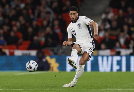 tagreuters.com2025binary_LYNXNPEL920B0-VIEWIMAGE