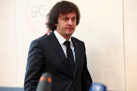 tagreuters.com2025binary_LYNXNPEL9402M-VIEWIMAGE