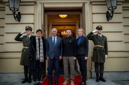 tagreuters.com2025binary_LYNXNPEL9505U-VIEWIMAGE