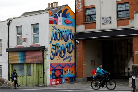 tagreuters.com2025binary_LYNXNPEL950AF-VIEWIMAGE