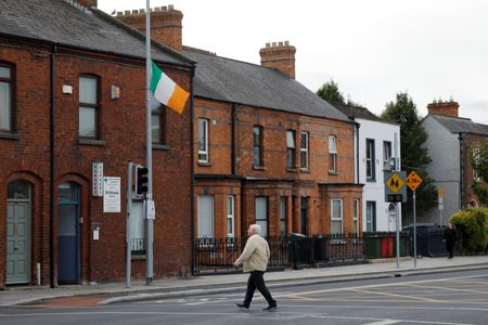 tagreuters.com2025binary_LYNXNPEL950AH-VIEWIMAGE