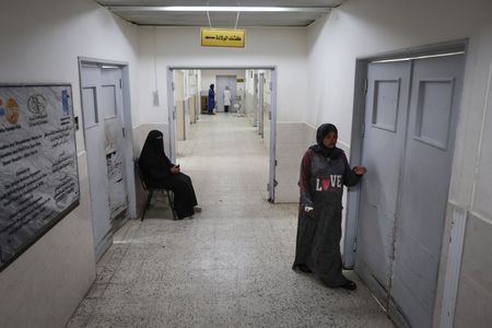 tagreuters.com2025binary_LYNXNPEL950E5-VIEWIMAGE