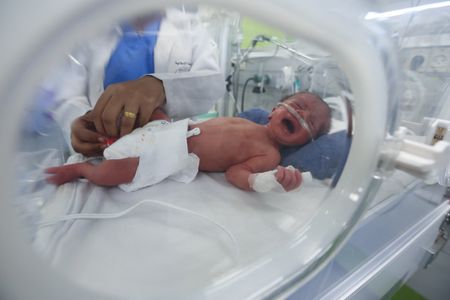 tagreuters.com2025binary_LYNXNPEL950EN-VIEWIMAGE