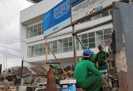 tagreuters.com2025binary_LYNXNPEL950XV-VIEWIMAGE