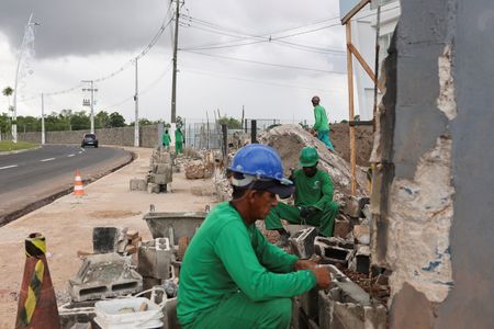 tagreuters.com2025binary_LYNXNPEL950XZ-VIEWIMAGE