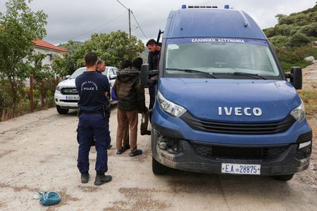 tagreuters.com2025binary_LYNXNPEL960IM-VIEWIMAGE