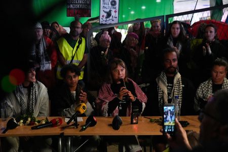 tagreuters.com2025binary_LYNXNPEL960WH-VIEWIMAGE