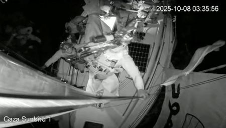 tagreuters.com2025binary_LYNXNPEL9704L-VIEWIMAGE