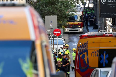 tagreuters.com2025binary_LYNXNPEL9706W-VIEWIMAGE