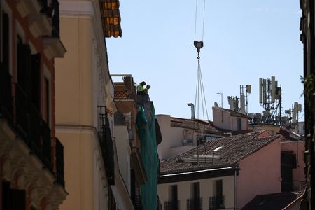 tagreuters.com2025binary_LYNXNPEL97073-VIEWIMAGE