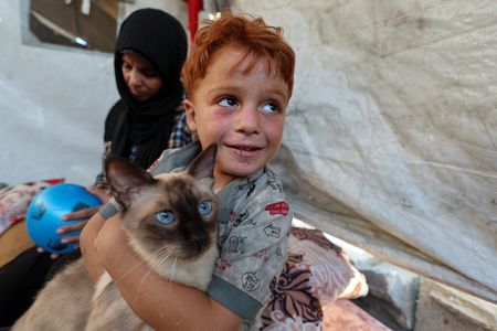 tagreuters.com2025binary_LYNXNPEL9707Q-VIEWIMAGE