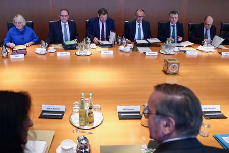 tagreuters.com2025binary_LYNXNPEL970FY-VIEWIMAGE