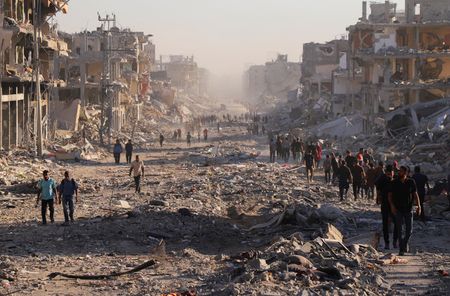 tagreuters.com2025binary_LYNXNPEL990CW-VIEWIMAGE