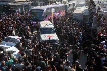 tagreuters.com2025binary_LYNXNPEL9C0QA-VIEWIMAGE