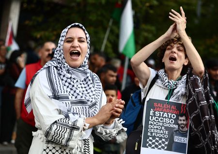 tagreuters.com2025binary_LYNXNPEL9D0U3-VIEWIMAGE