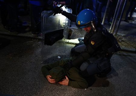 tagreuters.com2025binary_LYNXNPEL9D16U-VIEWIMAGE