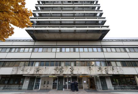 tagreuters.com2025binary_LYNXNPEL9E0J7-VIEWIMAGE