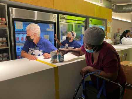 tagreuters.com2022binary_LYNXMPEI8N040-VIEWIMAGE