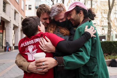 tagreuters.com2022binary_LYNXNPEI30289-VIEWIMAGE