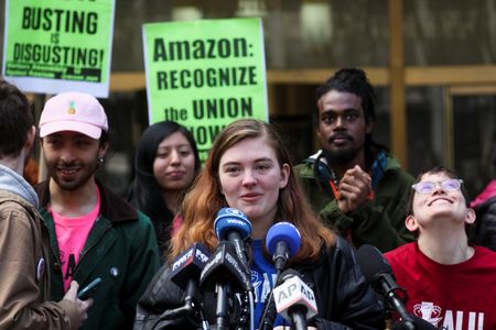 tagreuters.com2022binary_LYNXNPEI31000-VIEWIMAGE