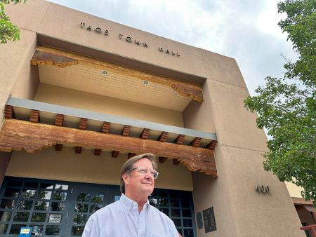 tagreuters.com2024binary_LYNXMPEK7N04H-VIEWIMAGE