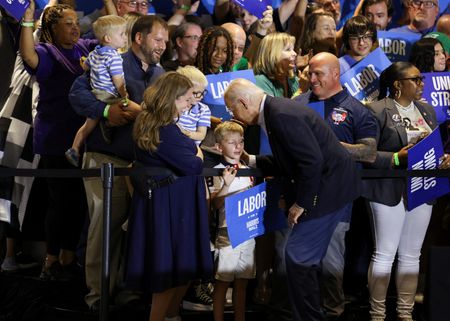 tagreuters.com2024binary_LYNXMPEK8202E-VIEWIMAGE