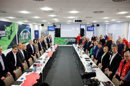 tagreuters.com2024binary_LYNXMPEK9T0F9-VIEWIMAGE