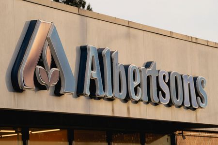 tagreuters.com2024binary_LYNXMPEKBA009-VIEWIMAGE