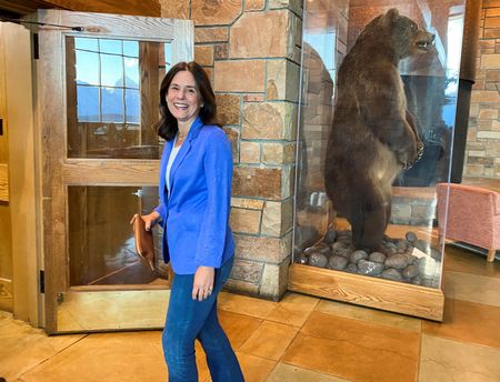 tagreuters.com2024binary_LYNXNPEK340S4-VIEWIMAGE