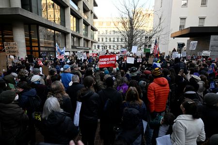 tagreuters.com2025binary_LYNXMPEL190VS-VIEWIMAGE