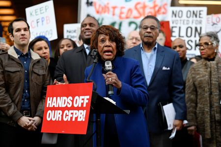 tagreuters.com2025binary_LYNXMPEL190VX-VIEWIMAGE