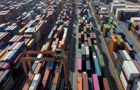 tagreuters.com2025binary_LYNXMPEL1A0QW-VIEWIMAGE