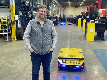 tagreuters.com2025binary_LYNXMPEL2A0EU-VIEWIMAGE