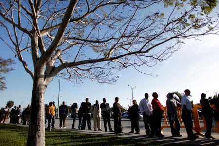 tagreuters.com2025binary_LYNXMPEL2C0E4-VIEWIMAGE