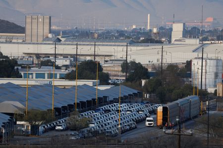 tagreuters.com2025binary_LYNXMPEL2H104-VIEWIMAGE