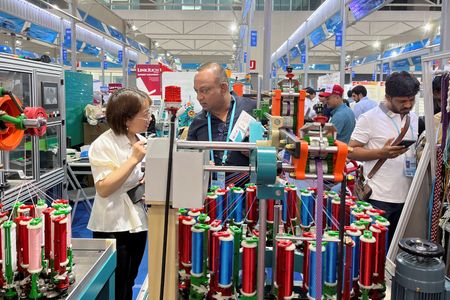 tagreuters.com2025binary_LYNXMPEL3E0C0-VIEWIMAGE