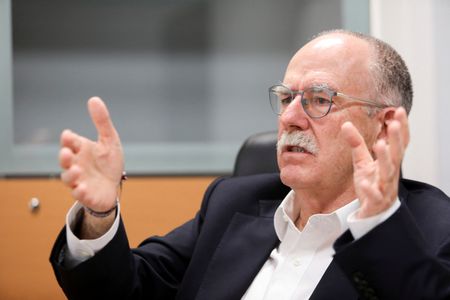 tagreuters.com2025binary_LYNXMPEL3E0Q3-VIEWIMAGE