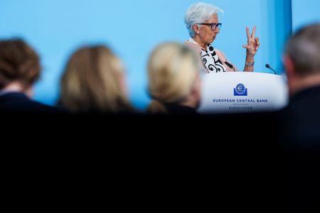 tagreuters.com2025binary_LYNXMPEL3G0NK-VIEWIMAGE